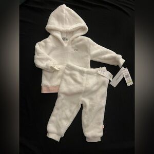 NWT✨ Calvin Klein Baby Girls Cream Fleece Hoodie Set 3-6 Mos